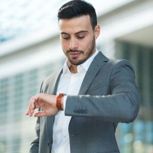 Zegarek męski na co dzień — jaki wybrać? Przegląd najpopularniejszych modeli