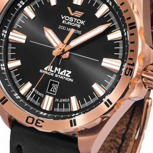 Vostok Europe Almaz NH35A320B259 2